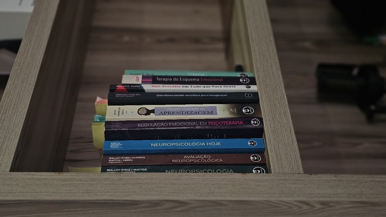 Livros e estudos de psicologia